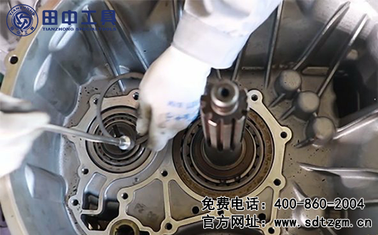 ZF16档变速器拆卸